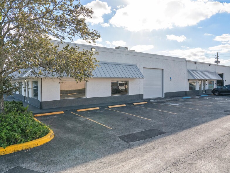 1823-1845 NW 38th Ave, Lauderhill, FL for lease - Building Photo - Image 1 of 14