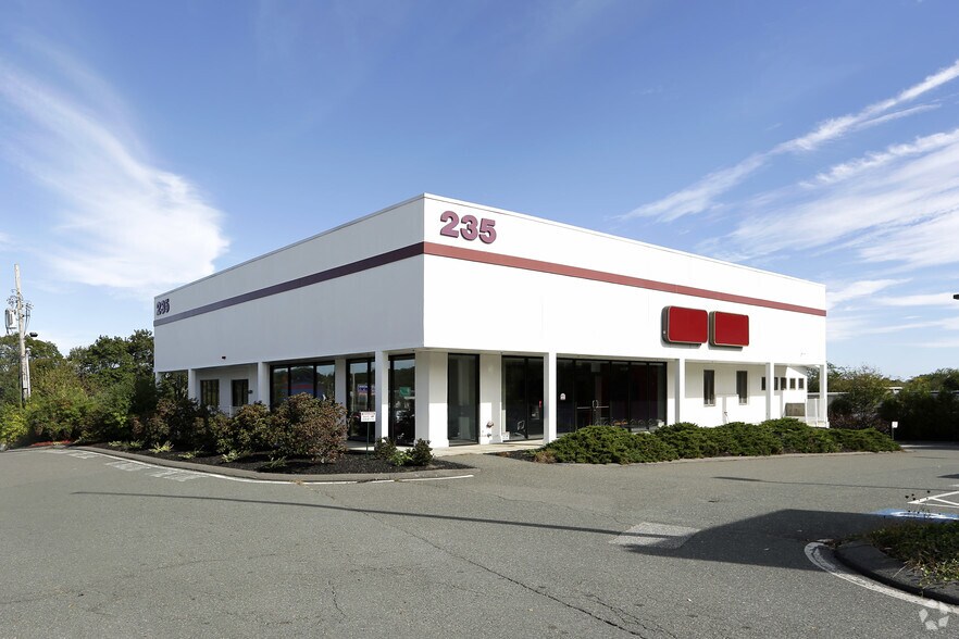 235 Newbury St, Danvers, MA for sale - Primary Photo - Image 1 of 1