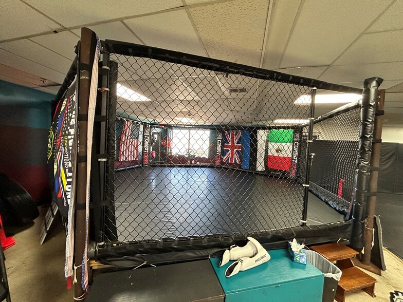 1401 S Circle Ave, Forest Park, IL for sale - Building Photo - Image 2 of 14