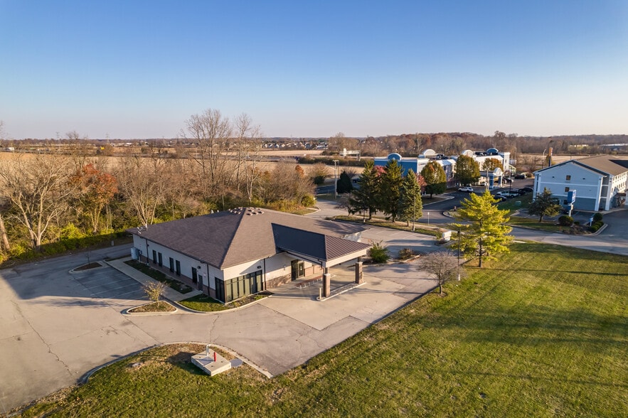2220 E 59th St, Anderson, IN for sale - Building Photo - Image 1 of 6