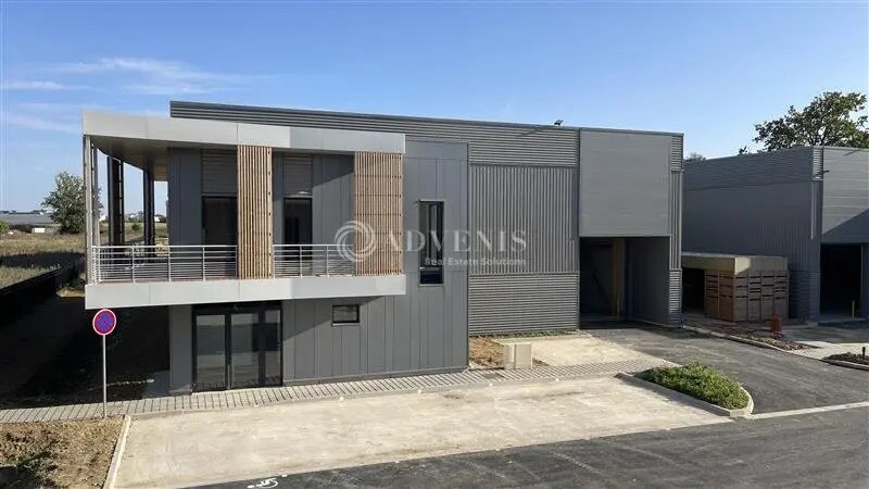 Flex in Chanteloup-en-Brie for sale Building Photo- Image 1 of 13