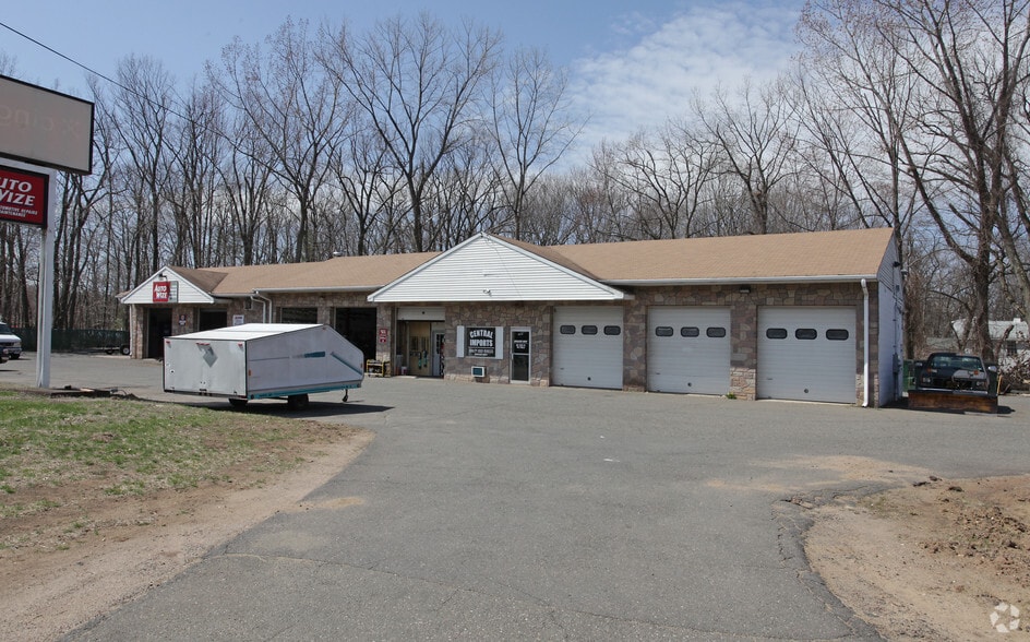 825 John Fitch Blvd, South Windsor, CT for sale - Primary Photo - Image 1 of 3