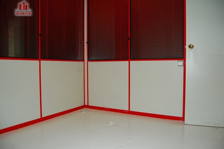 Office in Ourense, Orense for lease - Building Photo - Image 3 of 5
