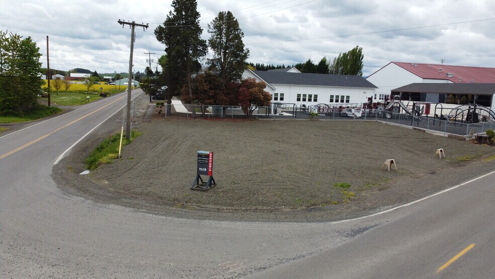 W Perrydale rd, Amity, OR 97101