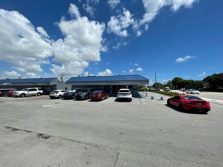 1050-1090 E 8th Ave, Hialeah, FL for lease - Building Photo - Image 3 of 10