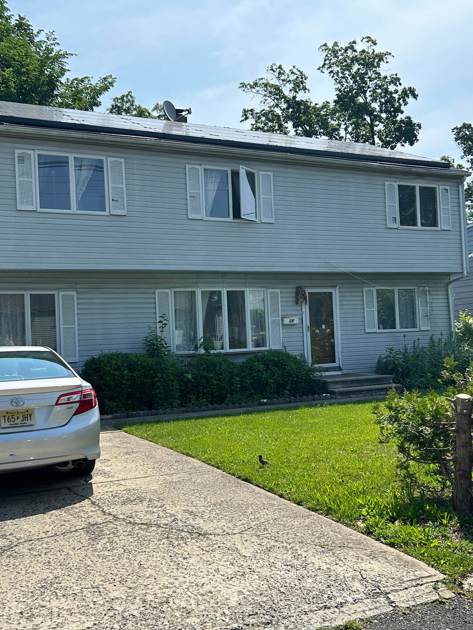 38 SEMEL AVE