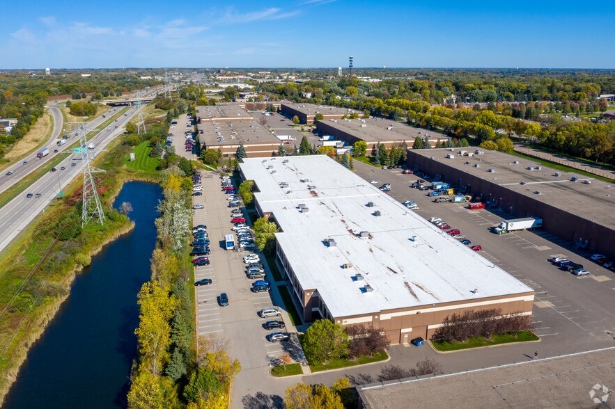 131 N Cheshire Ln, Minnetonka, MN for lease - Building Photo - Image 3 of 6