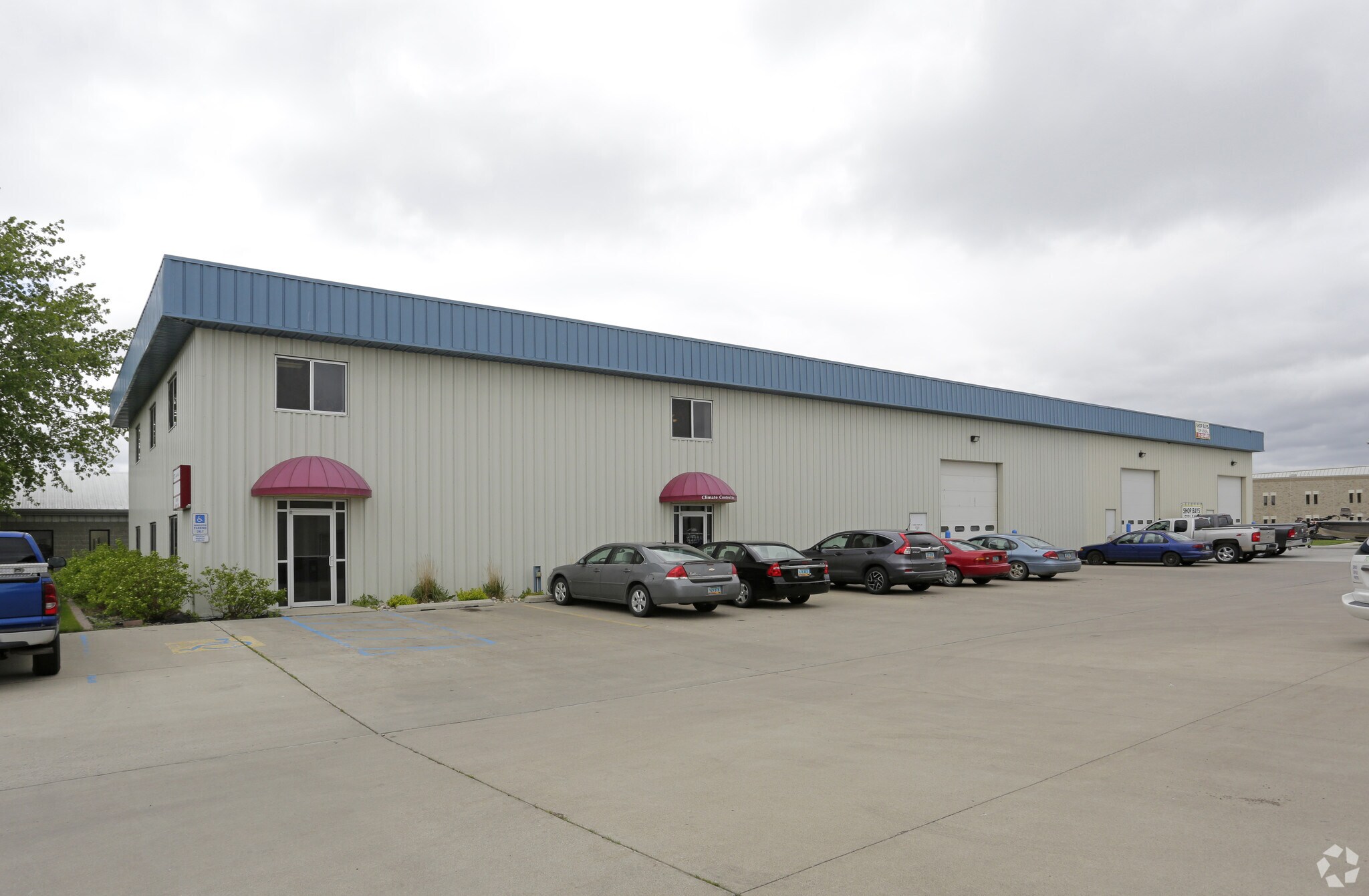 3276 4th Ave S, Fargo, ND for sale Primary Photo- Image 1 of 1