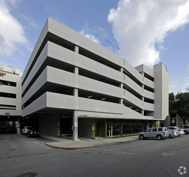 221 S Knowles Ave, Winter Park, FL for lease - Primary Photo - Image 1 of 3