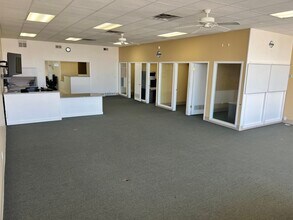 4280-4284 Plainfield Ave NE, Grand Rapids, MI for lease Interior Photo- Image 2 of 8