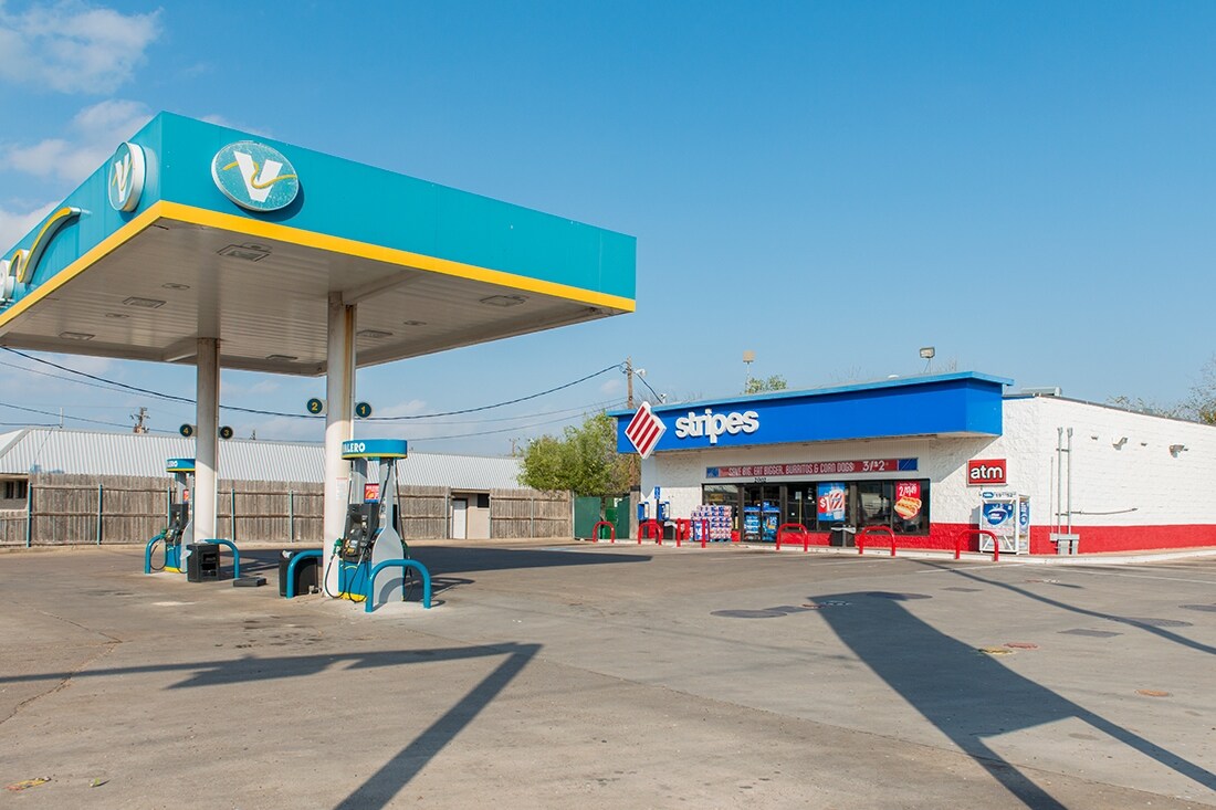 2002 N Navarro St, Victoria, TX for sale Primary Photo- Image 1 of 1