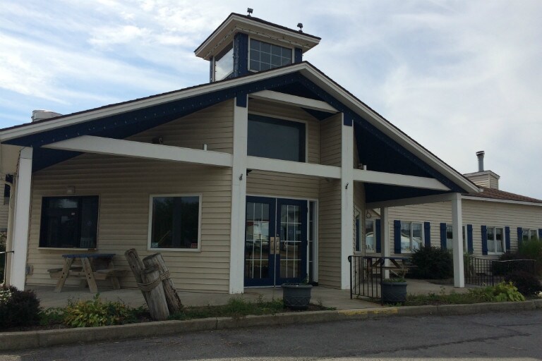 6812 E Manlius Center Rd, East Syracuse, NY 13057