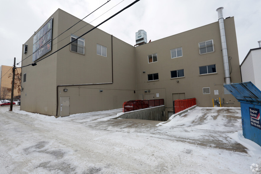 10217 106th St NW, Edmonton, AB for lease - Building Photo - Image 3 of 5