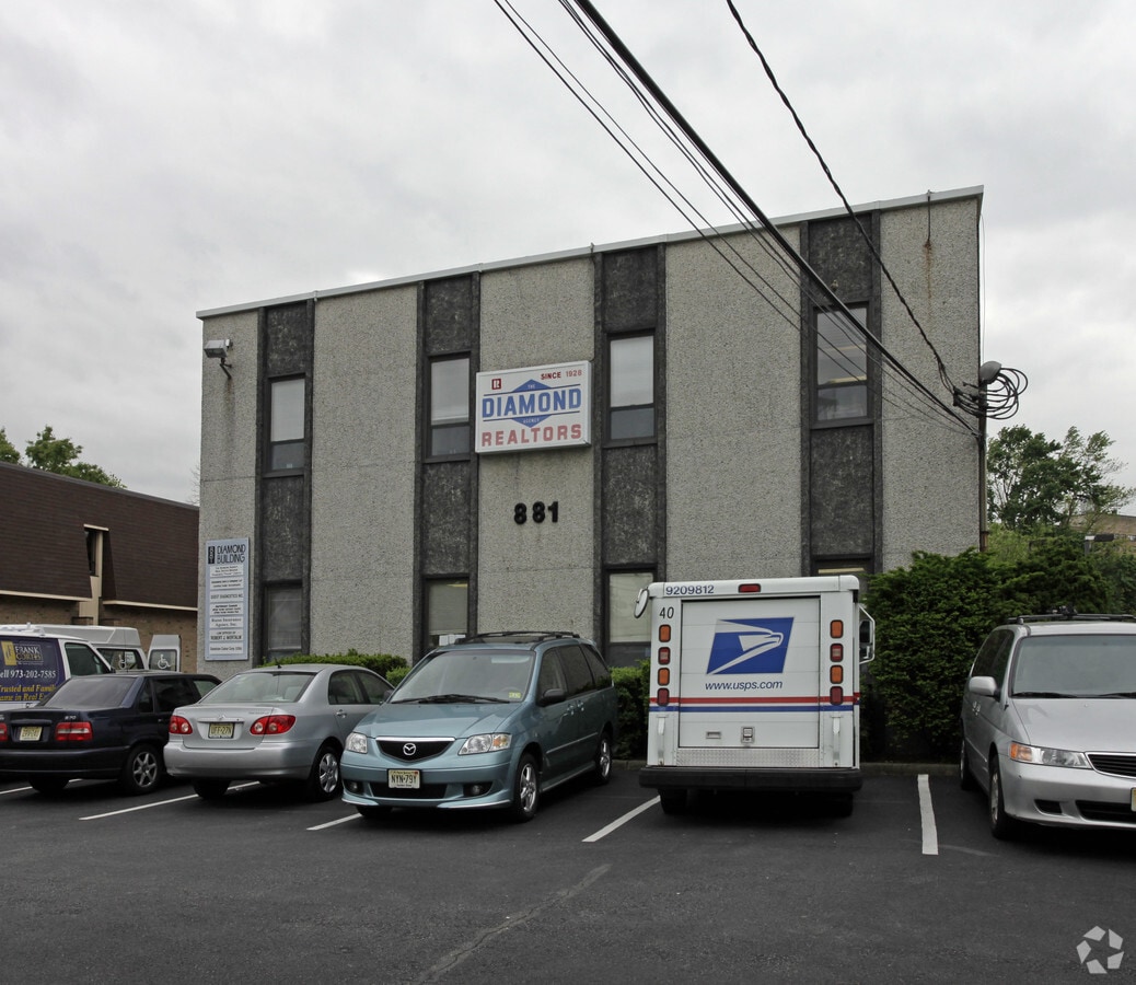 881 Allwood Rd, Clifton, NJ 07012