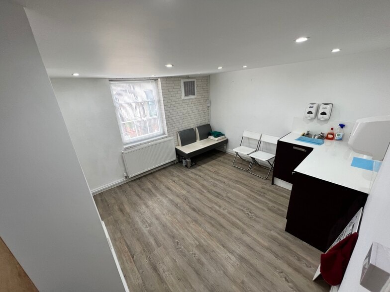 119 Week St, Maidstone for lease - Building Photo - Image 2 of 4