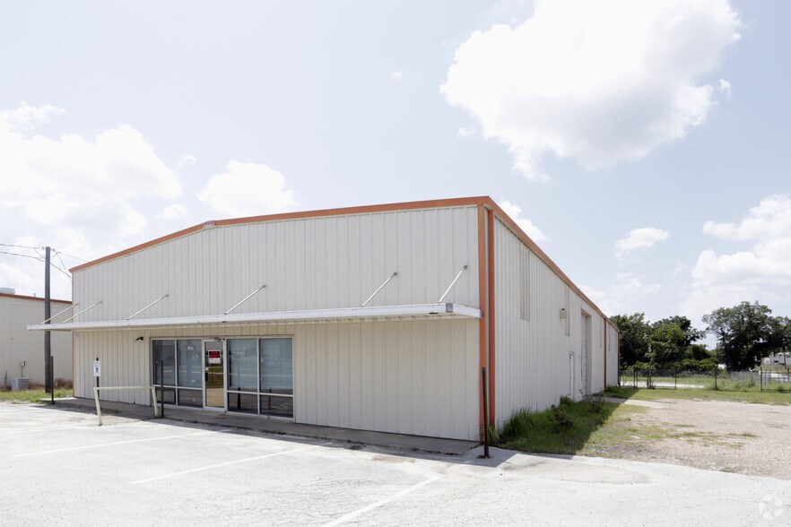 1623 Gooseneck Dr, Bryan, TX for sale - Primary Photo - Image 1 of 1