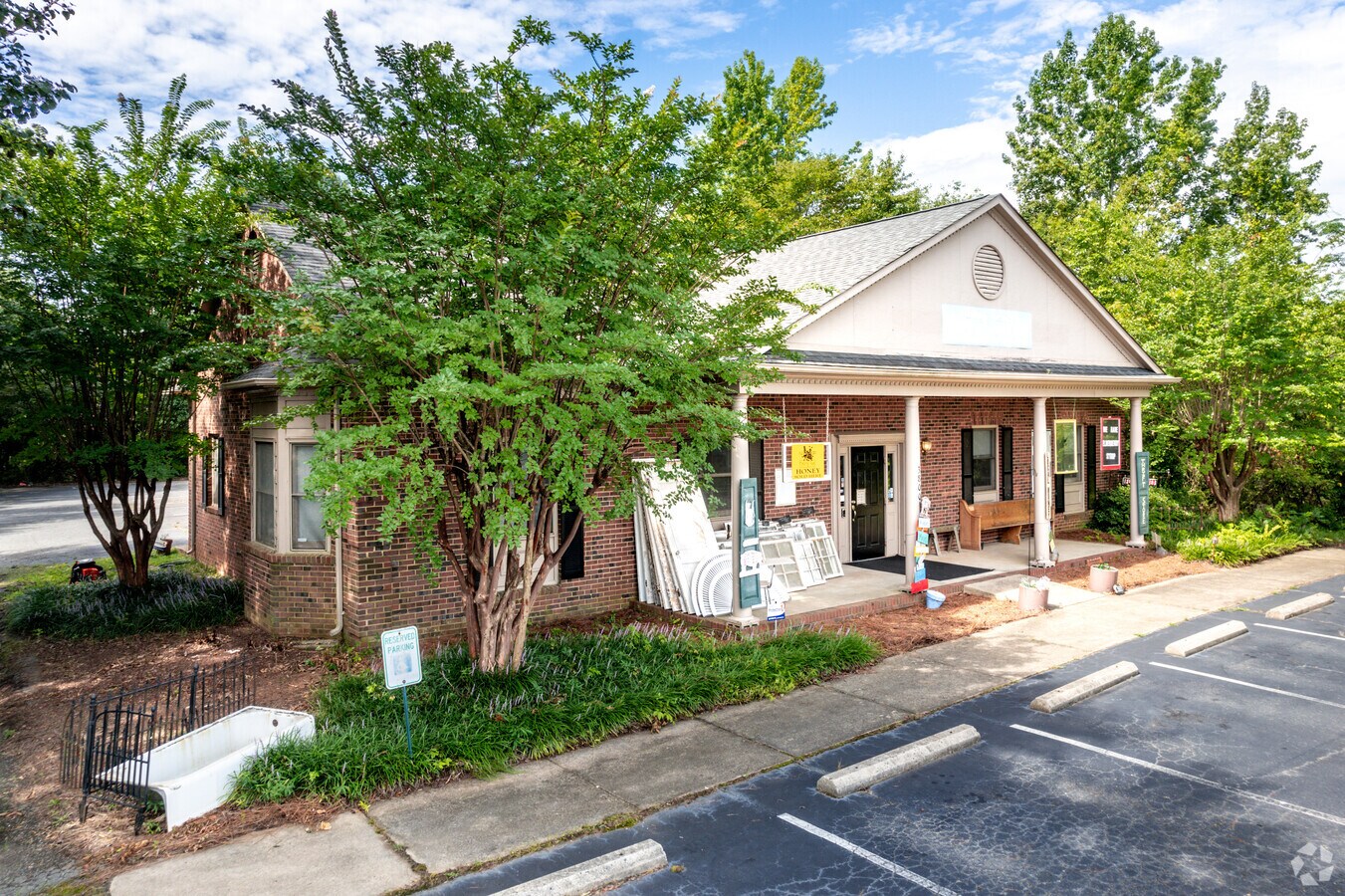 3800 Pleasant Plains Rd, Matthews, NC 28104