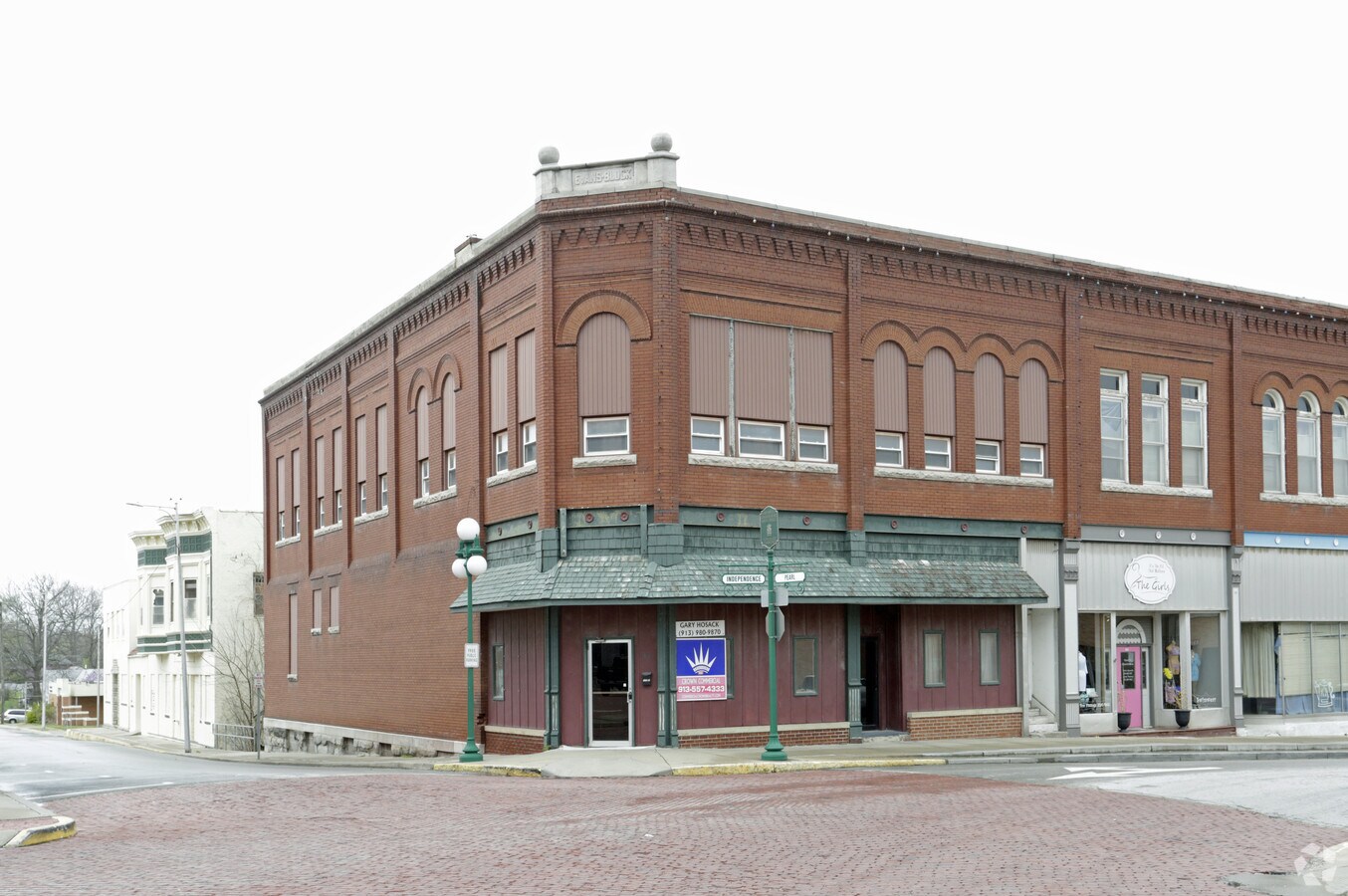 100102 N Independence St, Harrisonville, MO 64701