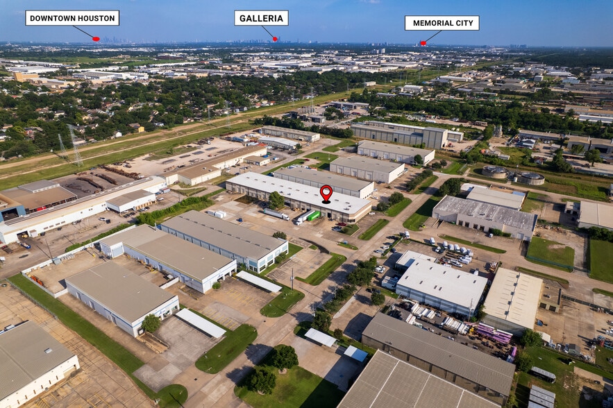 6546 Petropark Dr, Houston, TX for lease - Building Photo - Image 2 of 29