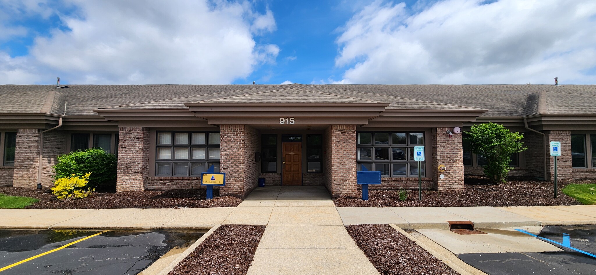 915 Centennial Way, Lansing, MI for lease Building Photo- Image 1 of 6