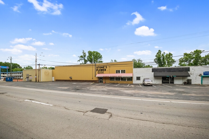 2515 U.S. Route 60 E, Huntington, WV for sale - Building Photo - Image 1 of 8