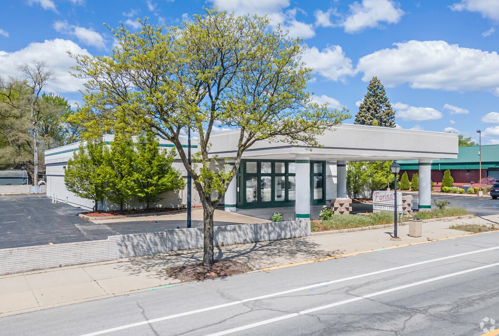 2485 Coolidge Hwy, Berkley, MI for sale Primary Photo- Image 1 of 1