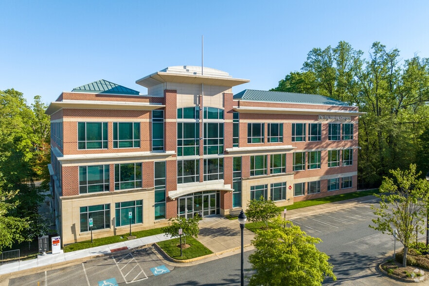 13580 Groupe Dr, Woodbridge, VA for lease - Primary Photo - Image 1 of 6