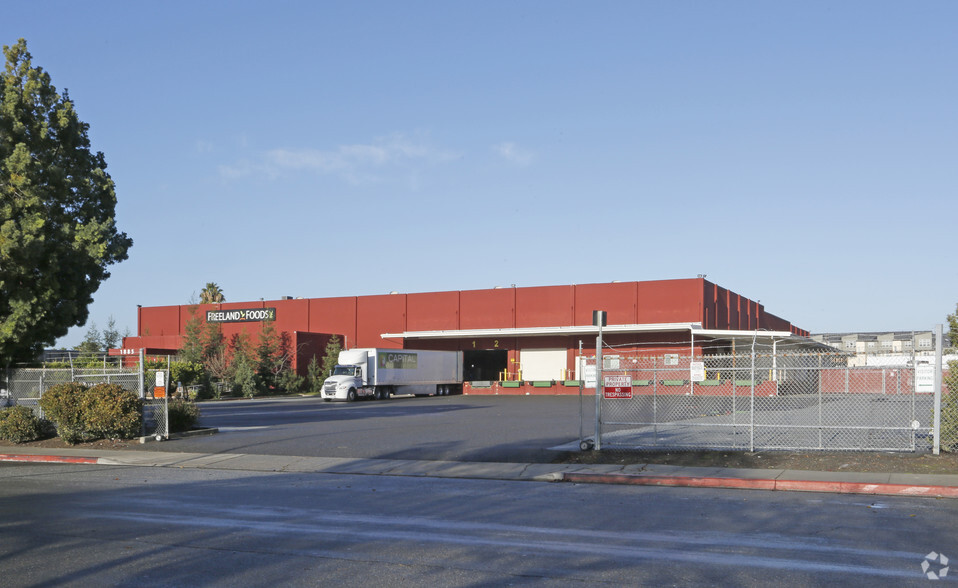 1885 Las Plumas Ave, San Jose, CA for lease - Building Photo - Image 2 of 3