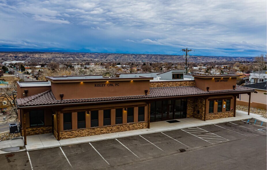 2705 Rabbitbrush Dr, Farmington, NM 87402