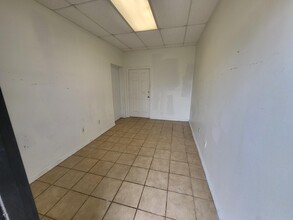 10617 Fuqua St, Houston, TX for lease Interior Photo- Image 2 of 3