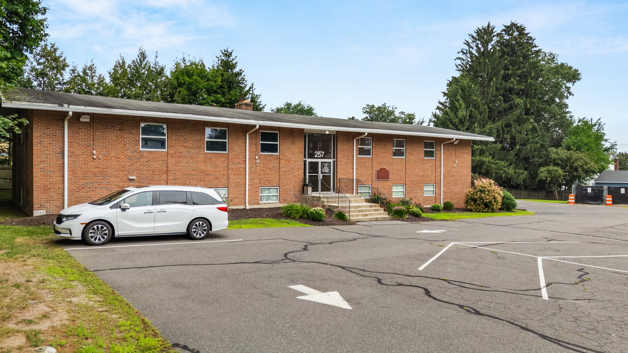 257 E Center St, Manchester, CT for lease Interior Photo- Image 1 of 9