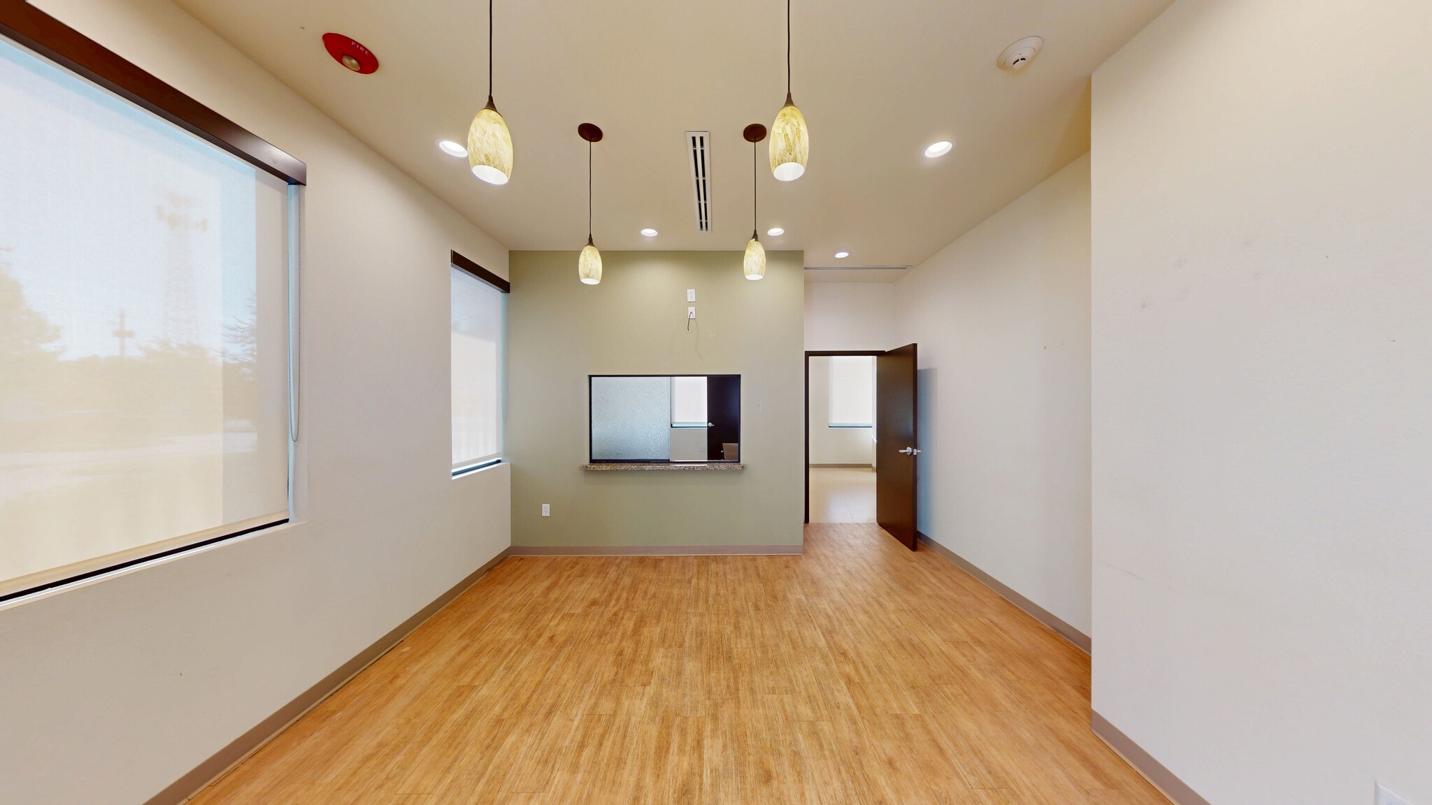 1416 E Broadway St, Pearland, TX for lease Interior Photo- Image 1 of 4