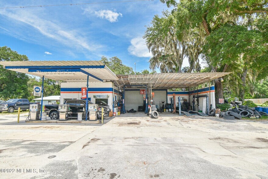 298 CR 21, Hawthorne, FL 32640