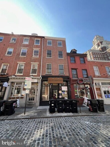 136 Chestnut St, Philadelphia, PA for sale - Building Photo - Image 1 of 1