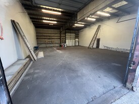 6566 Wallis Rd, West Palm Beach FL - Warehouse