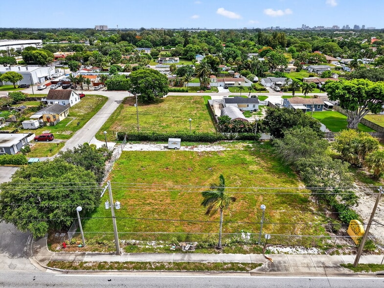 2877 Forest Hill Blvd, West Palm Beach, FL for sale - Building Photo - Image 2 of 16