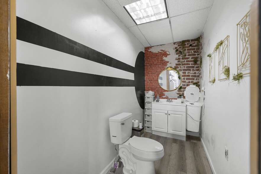 144 E Broadway, Newport, TN for sale - Building Photo - Image 2 of 15