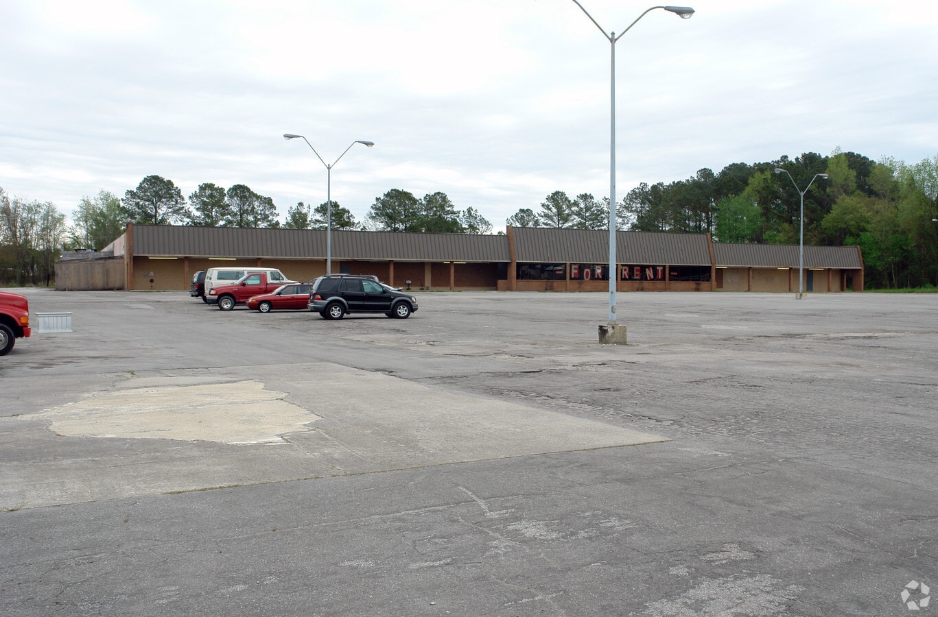 701 Bell Fork Rd, Jacksonville, NC 28540