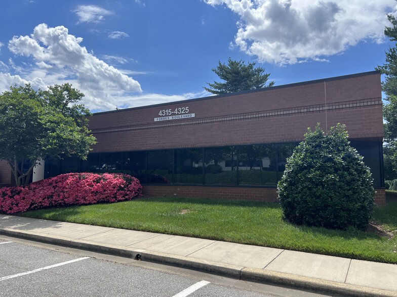 4315-4325 Forbes Blvd, Lanham, MD for lease - Building Photo - Image 1 of 7