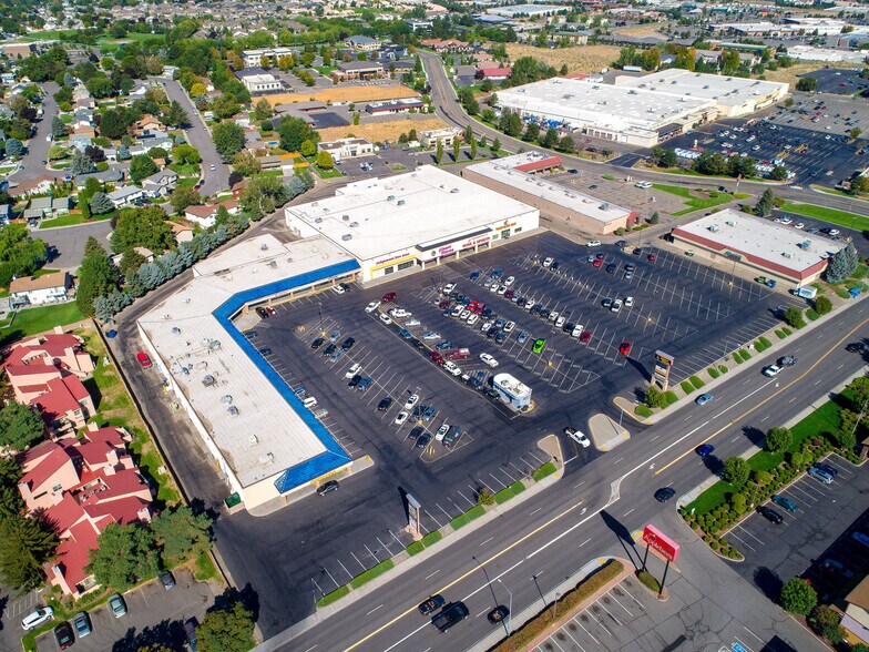 731 N Columbia Center Blvd, Kennewick, WA for lease - Building Photo - Image 2 of 7
