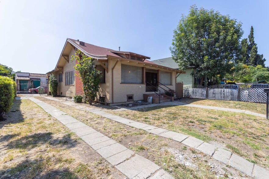 206 S Soto St, Los Angeles, CA for sale - Building Photo - Image 1 of 14