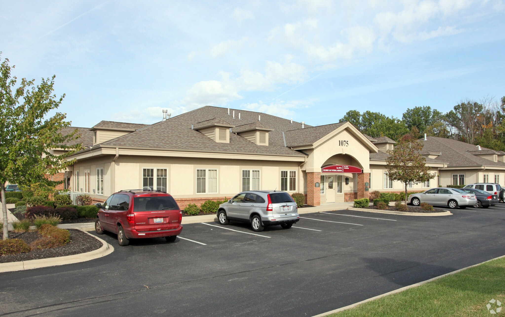 1075 Beecher Xing N, Gahanna, OH for sale Primary Photo- Image 1 of 1