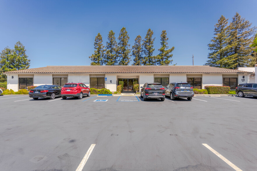 8788 Elk Grove Blvd, Elk Grove, CA for lease - Building Photo - Image 1 of 21