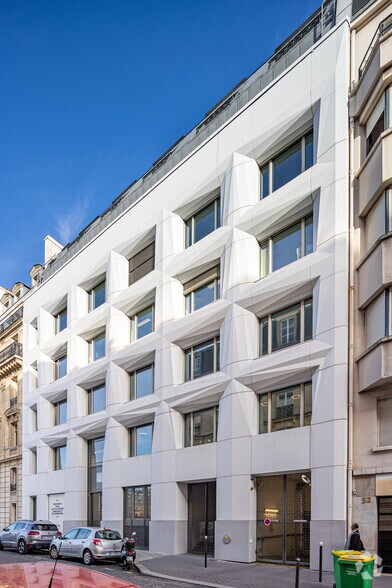 54 Rue De Londres, Paris for lease - Building Photo - Image 2 of 23