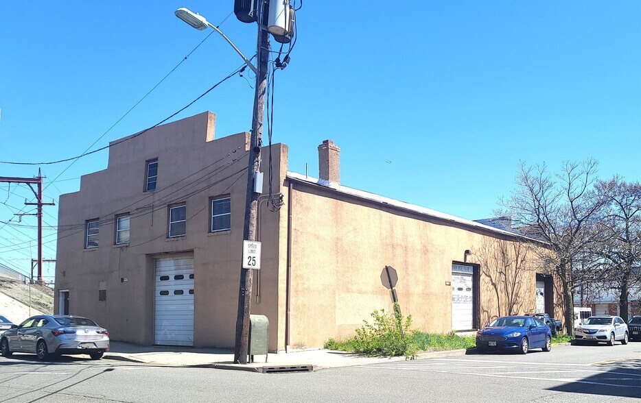 301 Bergen St, Harrison, NJ 07029 Industrial for Sale