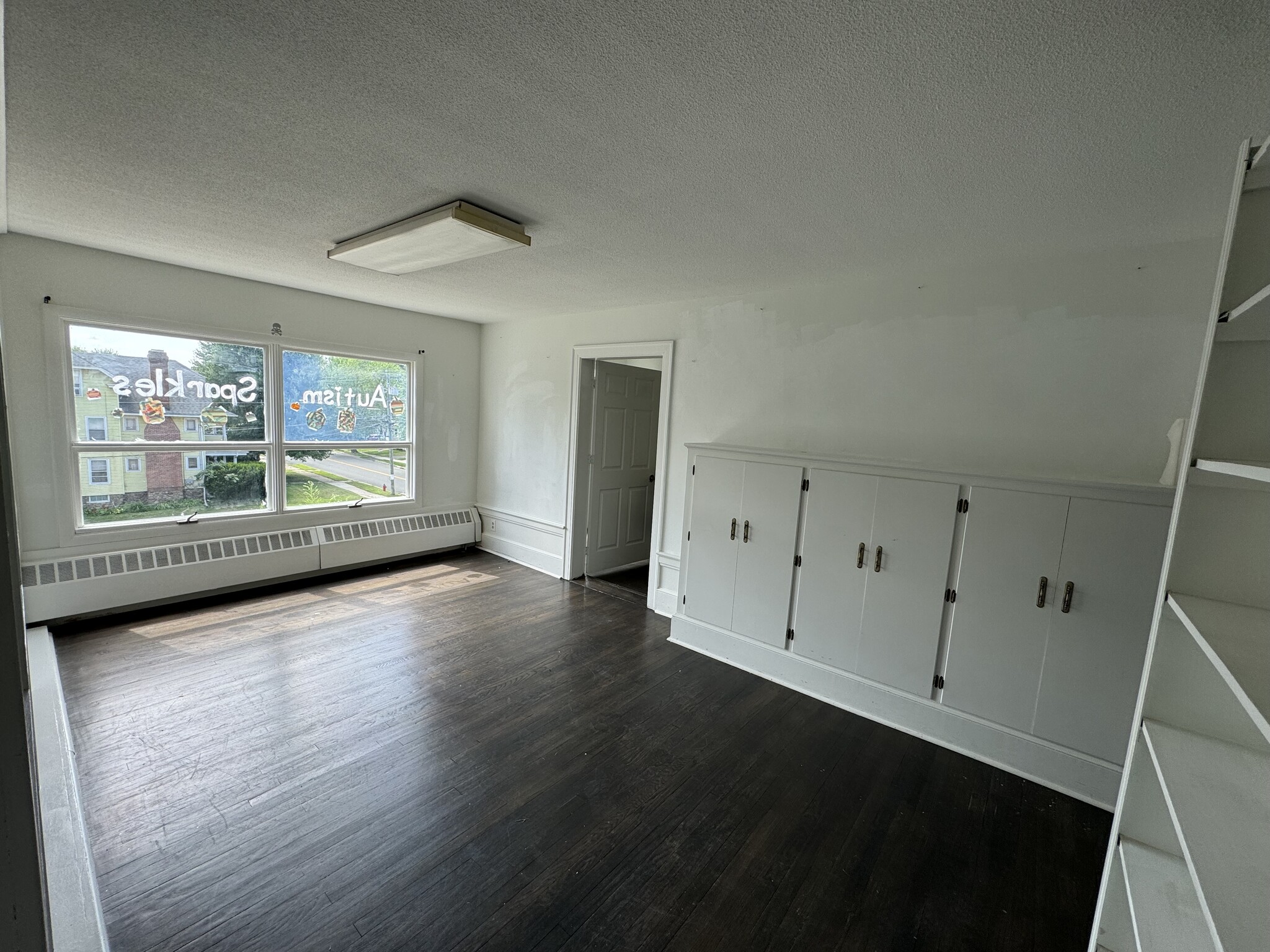 196 Woodland St, Bristol, CT for lease Interior Photo- Image 1 of 3