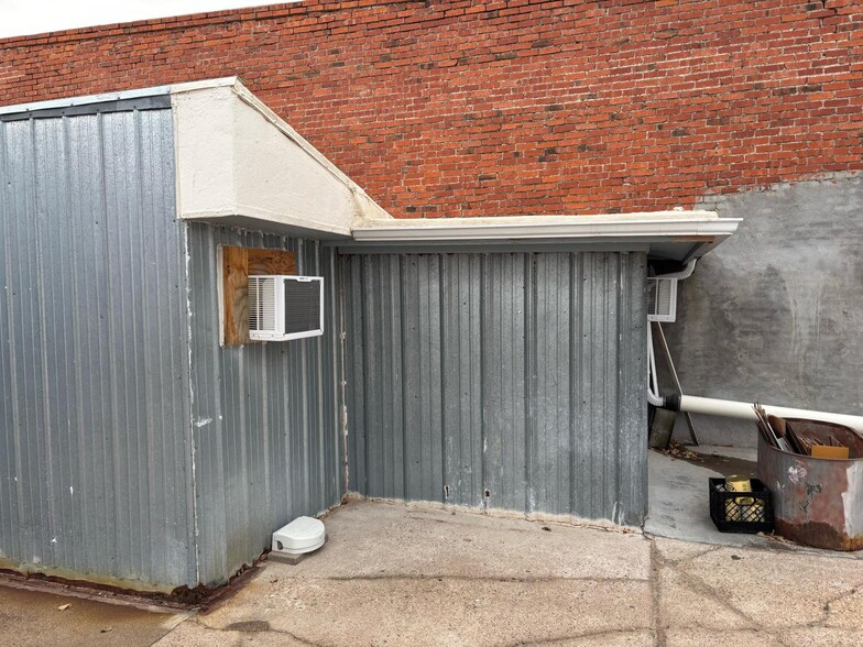 617 Broadway, Imperial, NE for sale - Building Photo - Image 3 of 24