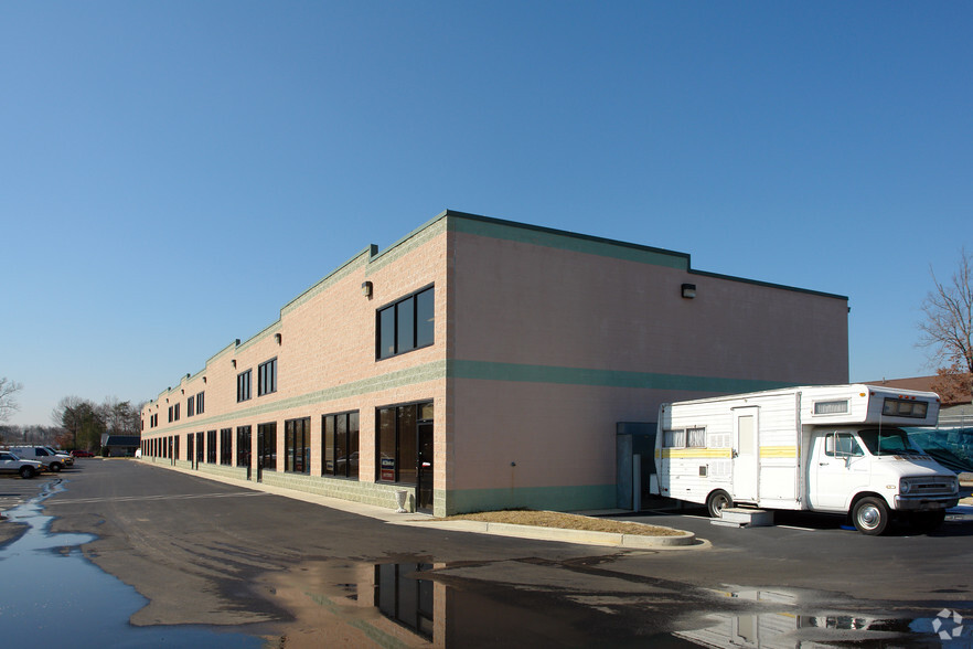 3472-3490 Rockefeller Ct, Waldorf, MD for lease - Building Photo - Image 3 of 3