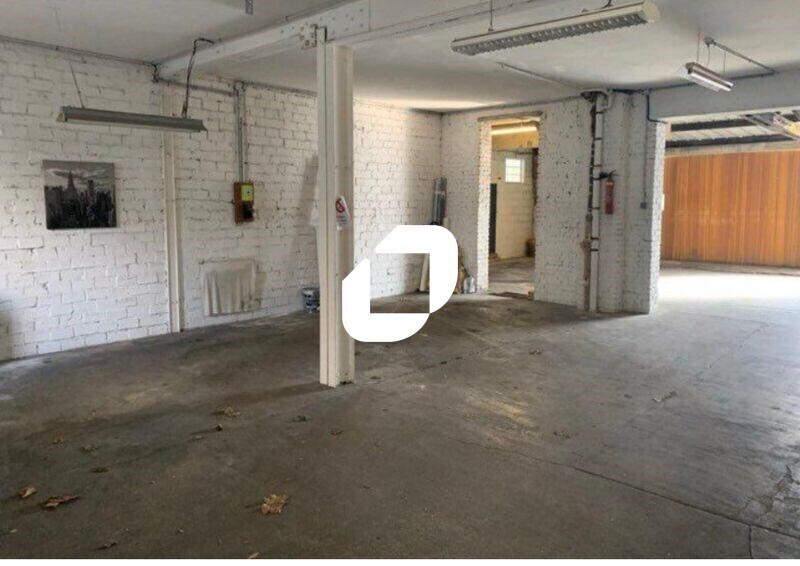 Flex in Gentilly for lease Building Photo- Image 1 of 6