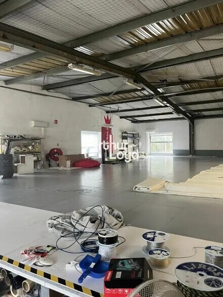 Flex in Mouans-Sartoux for lease - Interior Photo - Image 2 of 8